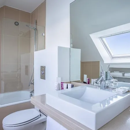 Le Temps De Vivre Otel 4*